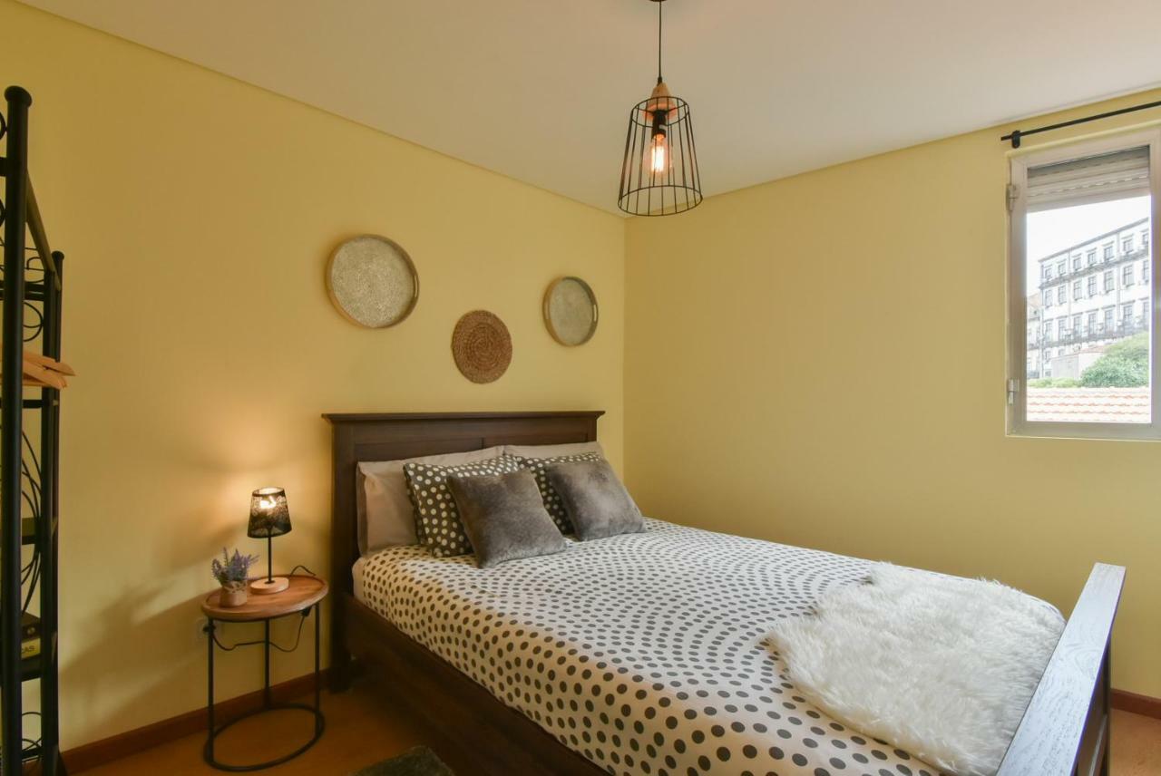 Clerigos Old Town Apartment Porto Bagian luar foto